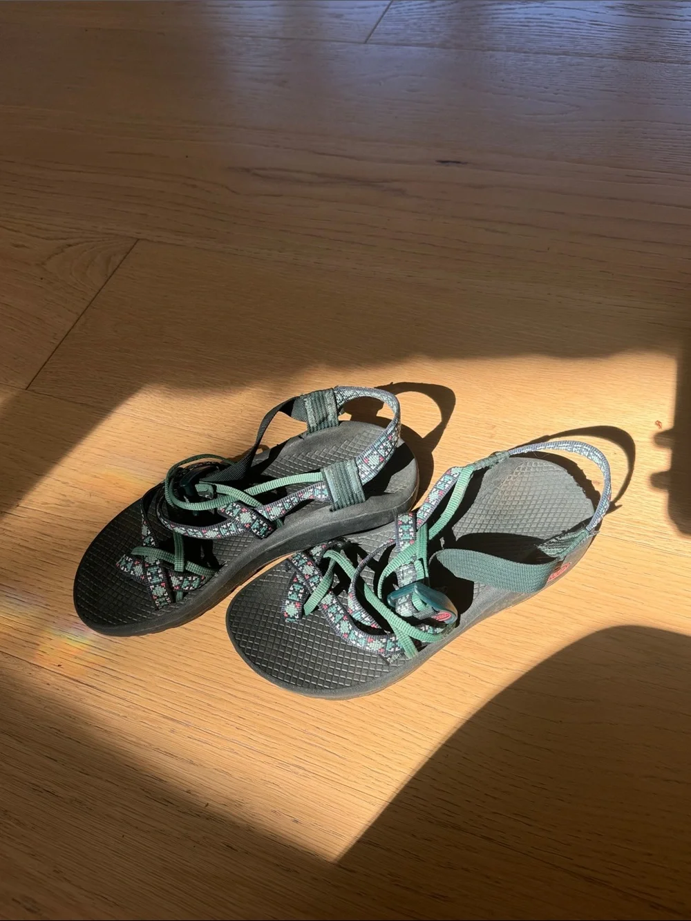 Chaco Women's 7 Dark Green Patterned Strappy Sandals